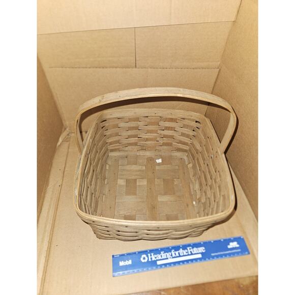 Longaberger C.G. 1983 LARGE Berry Square Basket with Swinging Handle - Picture 4 of 5